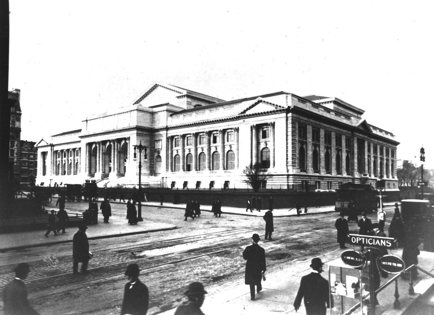 1911: New York Public Library